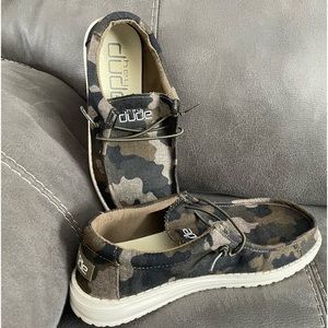 Boys Wally Camo Hey Dudes